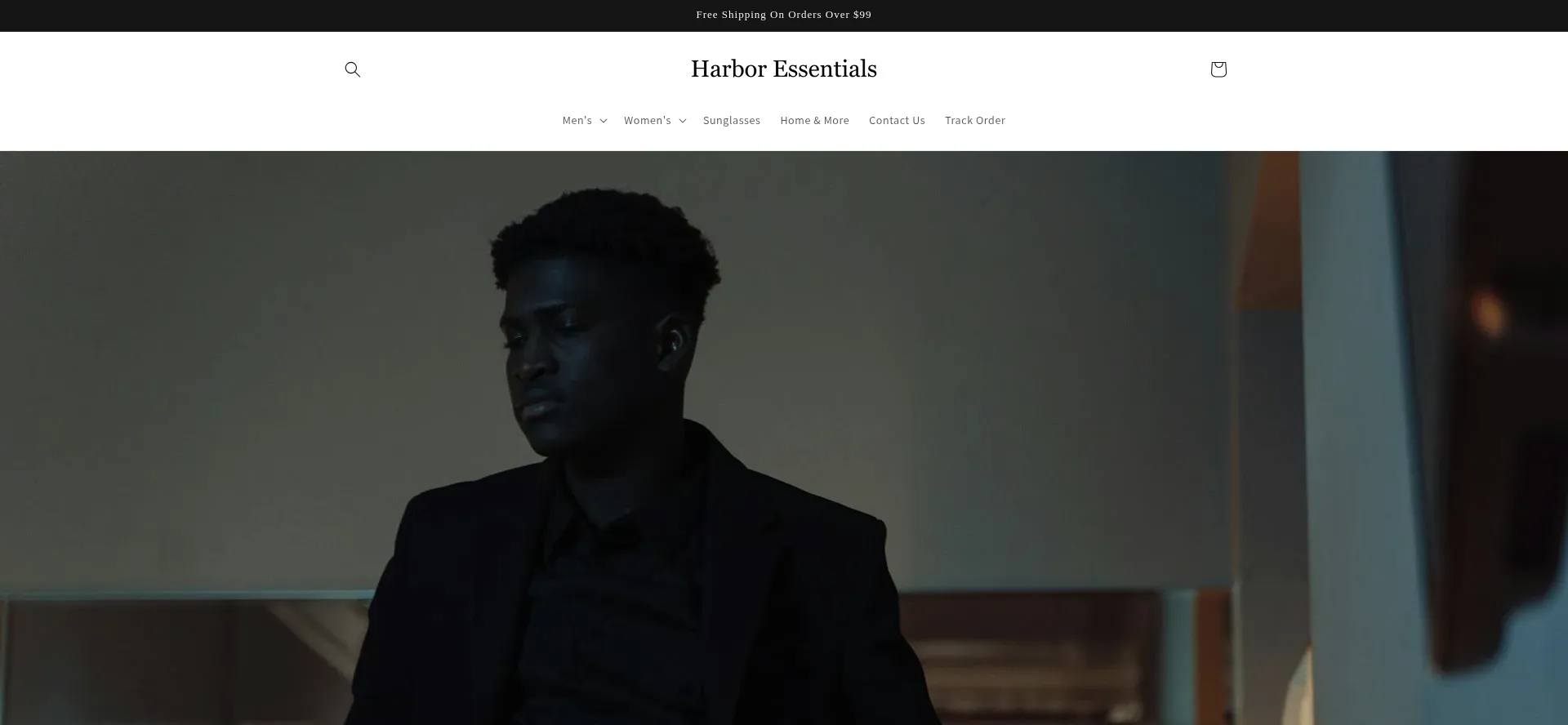 Screenshot of harboressentials.com homepage