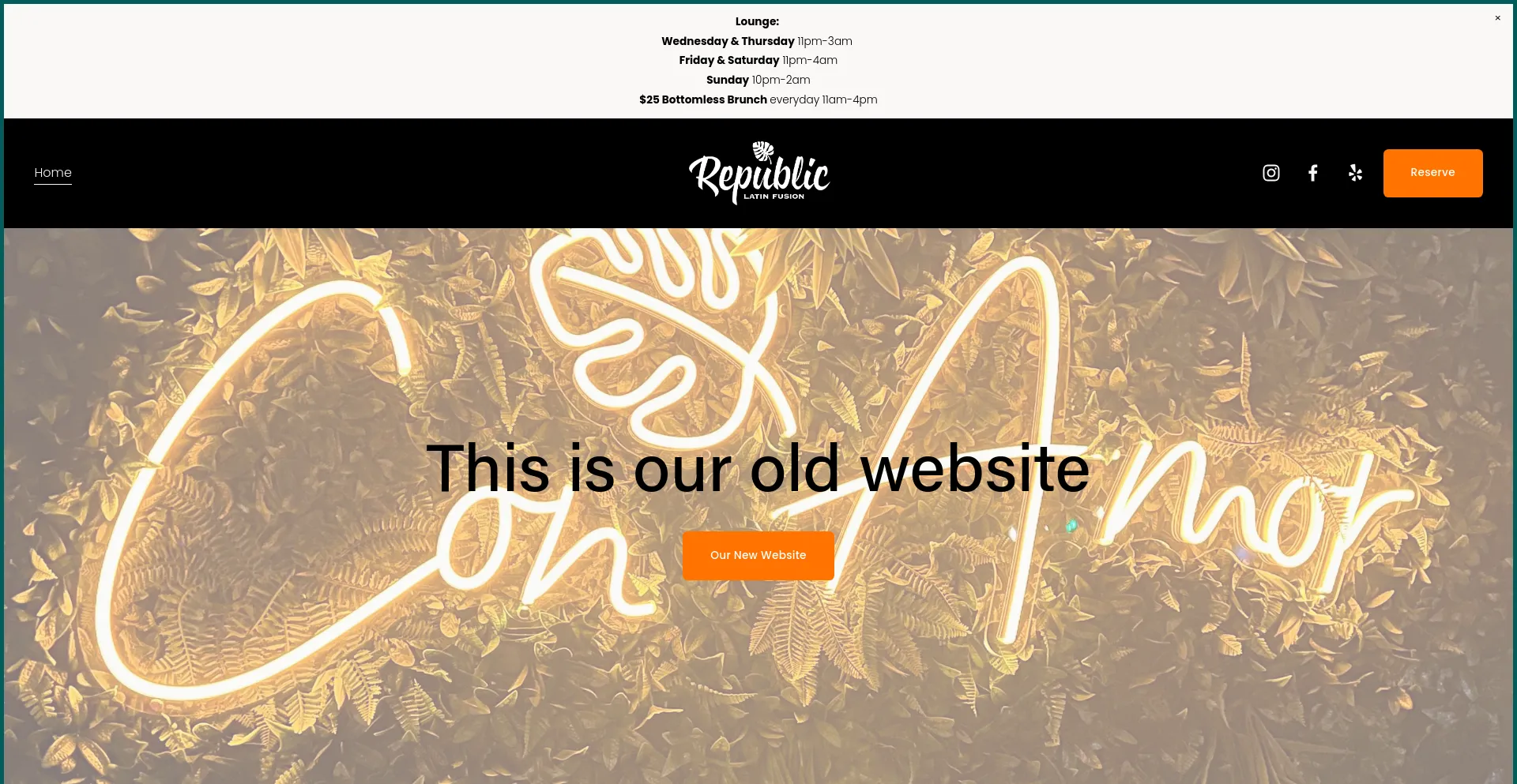 Screenshot of republicbarandlounge.com homepage