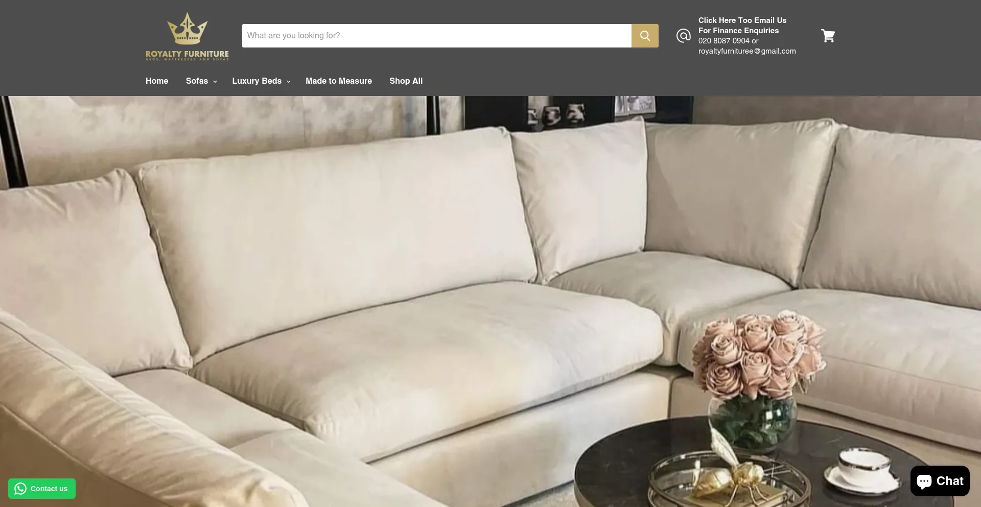 Screenshot of royaltyfurniture.uk homepage